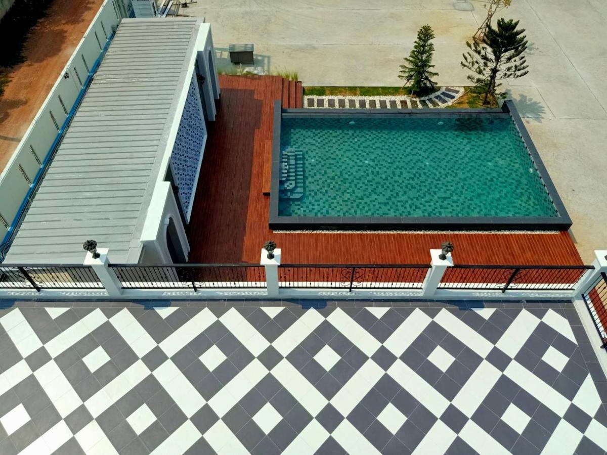โคโค่ โฮเทล Koco Hotel ناخون راتشاسيما المظهر الخارجي الصورة