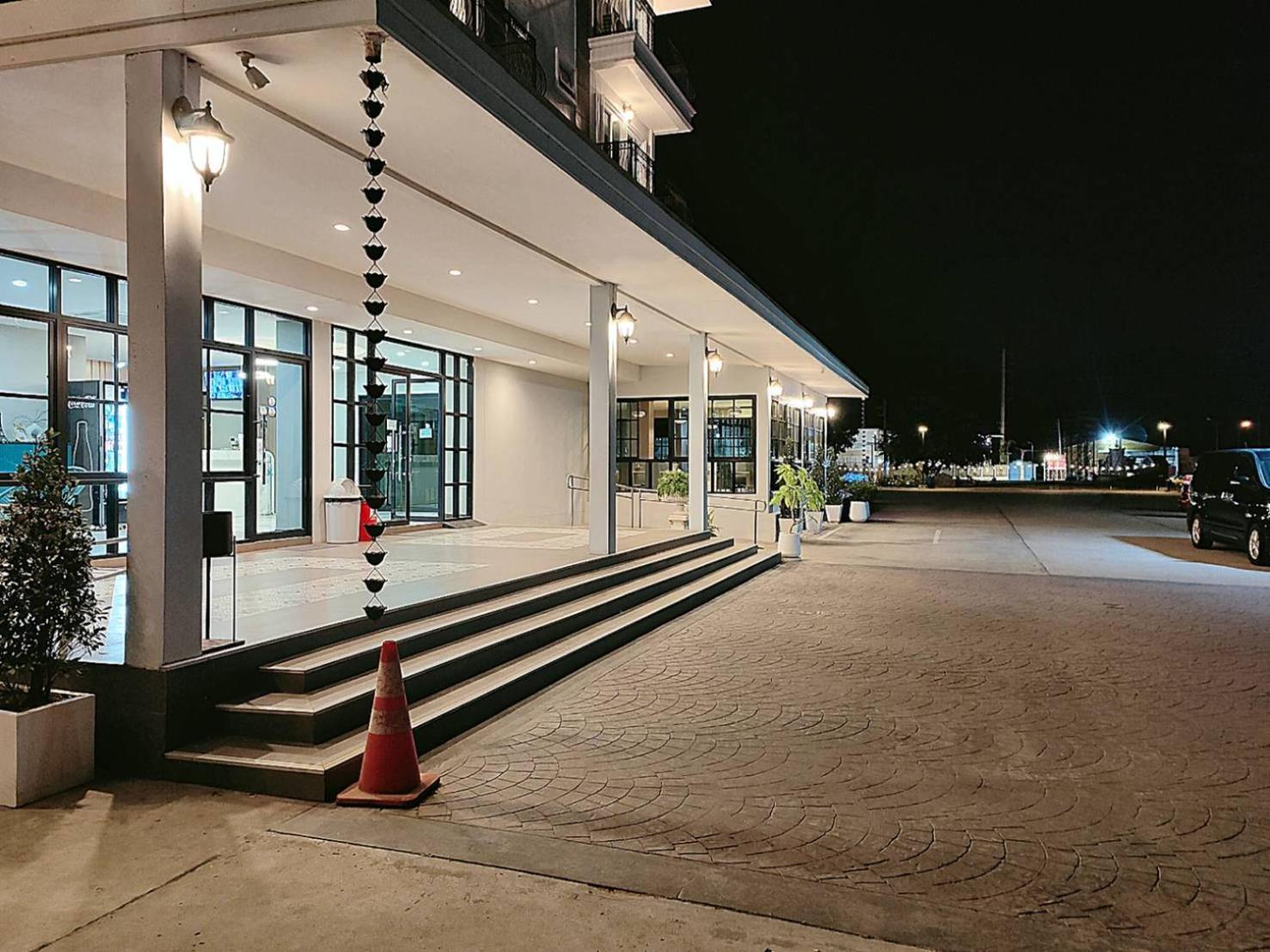 โคโค่ โฮเทล Koco Hotel ناخون راتشاسيما المظهر الخارجي الصورة